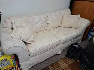 lot 328 image: Living Room Couch
