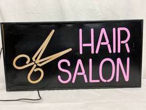 lot 124 image: Vintage Window Business Store Hair Salon With Scissors Light Up Sign - Great Vintage Condition & Works Approx 2 x 1