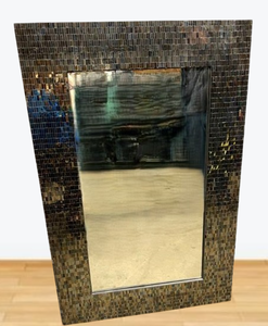 lot 4 image: GORGEOUS MOSAIQUE AMBRE EARTHTONE MIRRORED&nbspMOSAIC TILE LARGE 48 X 32 DECORATIVE MIRROR - EXCELLENT CONDITION