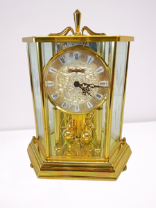 lot 27 image: Charming Vintage Gold Kundo Quartz Rotating Pendulum Carriage Anniversary Mantle Clock With Etched Glass Panels - West Germany - Excellent Pre-Owned Condition  Tested As Working