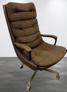 lot 46 image: Awesome Mid Century Eames Era Look & Feel Lazy Boy Vintage Rolling Tufted Tweed Upholstered & Brown Leather Office Chair - Great Pre-owned Condition