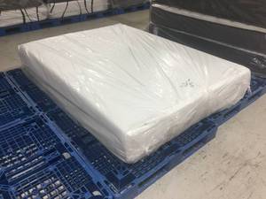 lot 5 image: Brand New 12 Memory Foam Queen Mattress