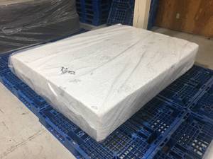 lot 3 image: Brand New Sound Sleep Elegance 13 Hybrid Series Queen Mattress with 8 Memory Foam Top