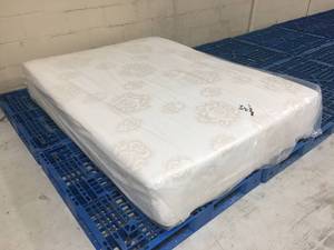 Brand New Sound Sleep 12 Advanced Gel Technology Medium Firm Memory Foam Queen Mattress