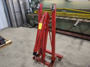 lot 25 image: Torin Big Red 2 Ton Folding Cherry ...