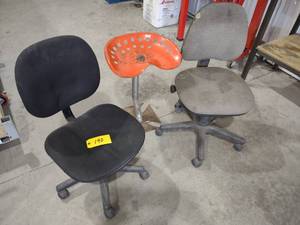 lot 190 image: (2) Chairs & (1) Stool...