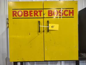 lot 41 image: Bosch Cabinet, 28.5x15x24.5...