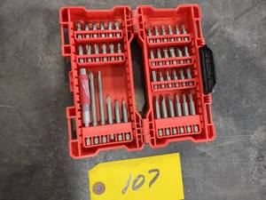 lot 107 image: Milwaukee Tool Bit Set...