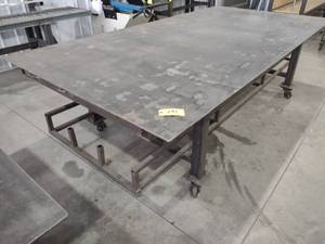 lot 191 image: Rolling Welding Table, 120x61...