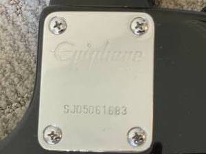 lot 207 image: Epiphone Special ll Guitar and Stand Model SJ05061683