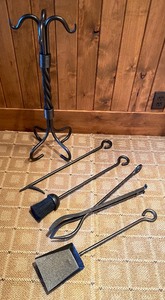 lot 115 image: Black Metal Fireplace Tool Set