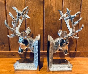 lot 125 image: Pair of Decorative Deer Bookends