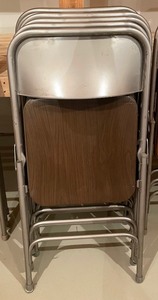 lot 388 image: 10 Metal Folding Chairs with Vinyl Seats
