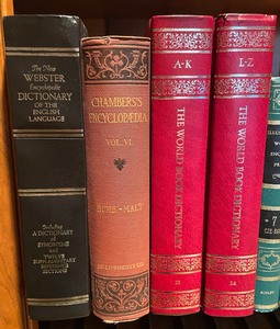 lot 387 image: Variety of Vintage Books