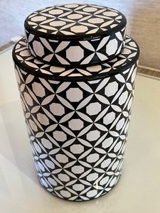 lot 85 image: John Richard Geometric Black and White Lidded Jar