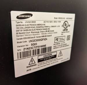 lot 267 image: Samsung 32 TV