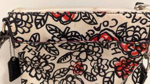 lot 274 image: Coach Poppy Crossbody Bag