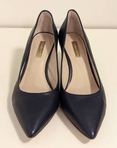 lot 276 image: Navy Leather Louise Et Cie Pumps