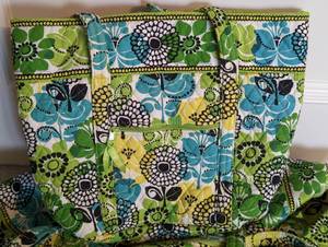 lot 280 image: Pair of Funky Green Vera Bradley Bags