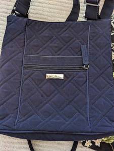 lot 281 image: Navy and Black Floral Vera Bradley Handbags