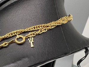 lot 237 image: Vintage Trifari Necklace