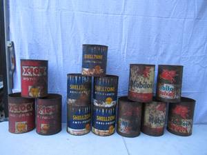 lot 29 image: Lot of Vintage 1 Gallon Oil Cans