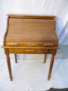 lot 38 image: Small Roll Top Writing Desk