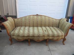 lot 53 image: Beautiful Vintage 1920s-1930s Camelback Sofa with carved wood frame