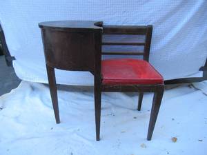 lot 62 image: Vintage Telephone Table