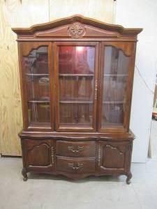 lot 12 image: Bassett Cherry wood finished China Hutch