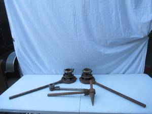 lot 19 image: Lot of Vintage RIDGID Pipe Threading Tools