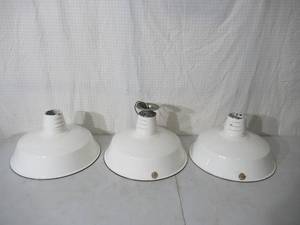 lot 82 image: Lot of 3 Vintage Ivanhoe Porcelain Industrial Lights