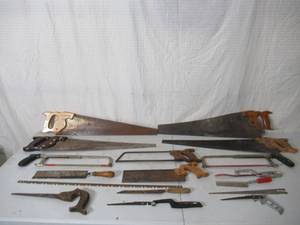 lot 89 image: Lot of Saws