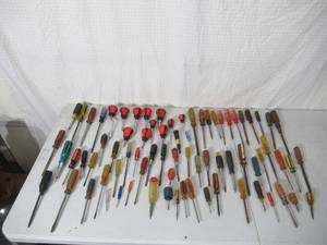 lot 91 image: Lot of Screw Drivers