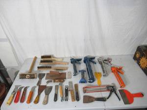 lot 99 image: Lot of Tools