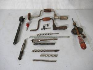 lot 100 image: Lot of Tools
