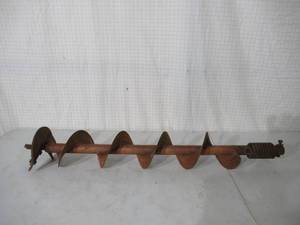 lot 102 image: Auger