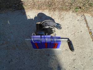 lot 113 image: 1000 lb strap boat winch with boat buckle. As shown.