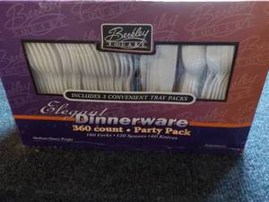 Berkley Square Elegant Medium Weigh...