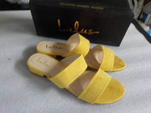 6 pr New Womens size 8.5 LULUs Dev...
