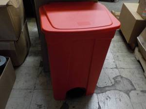 Step On Trash Plastic Can 31 High...