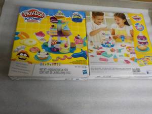 2 Play Doh Kitchen Creations...