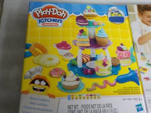 2 Play Doh Kitchen Creations...