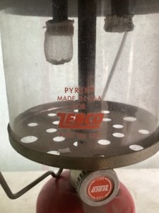 lot 22 image: Zebco lantern