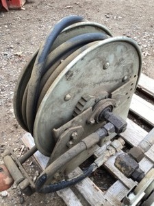 lot 25 image: Hannay Lube reels