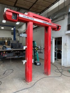 lot 8 image: Hunter Alignment System wTargets