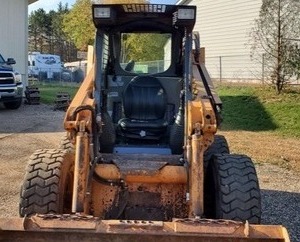 lot 2 image: 2002 Case 60XT Skidsteer