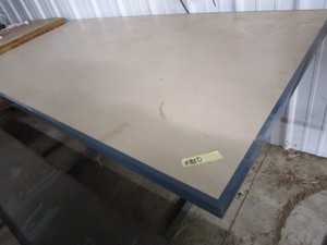 lot 11 image: Lab Table