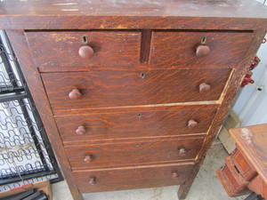lot 37 image: Antique Dresser