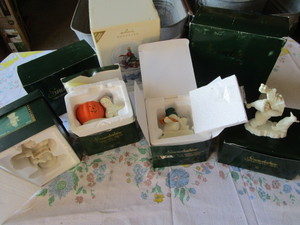 lot 40 image: Dept 56 Snowbabies